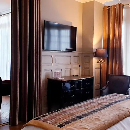 Augeval De Charme&spa 3*