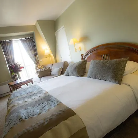 Hotel Augeval De Charme & 3*