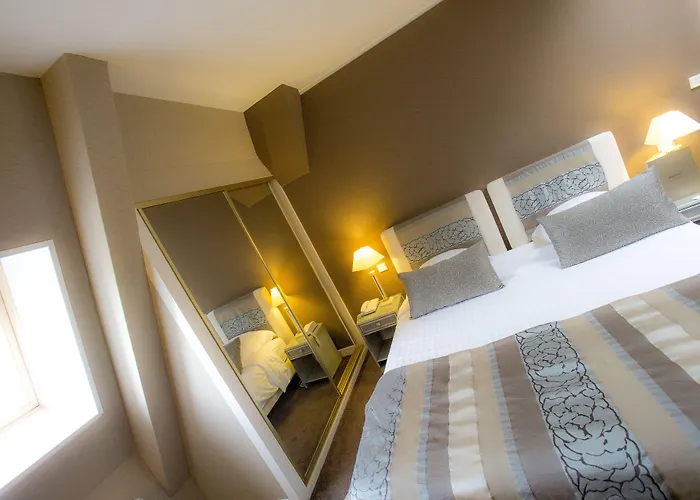 Hotel Augeval De Charme &