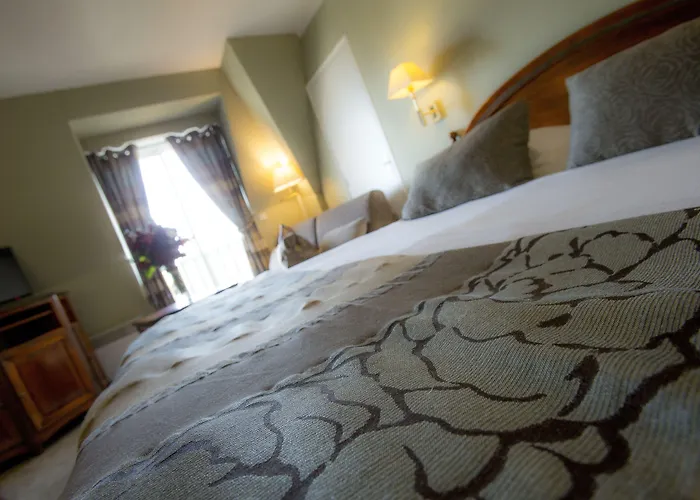 Hotel Augeval De Charme &