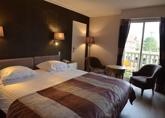 Augeval De Charme & Hotel