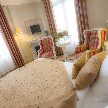 Augeval De Charme & Отель Довиль