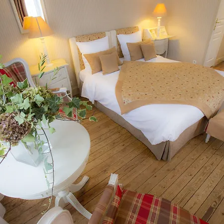 Hotell Augeval De Charme & Deauville