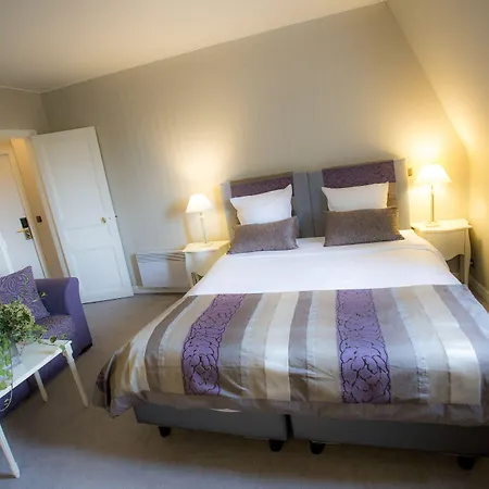 Augeval De Charme & Отель 3*