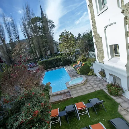 Augeval De Charme & Hotell Deauville