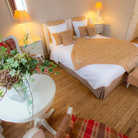 Hotell Augeval De Charme & 3*