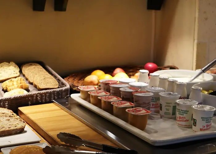 Hotell Augeval De Charme &