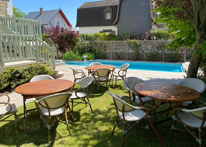 Augeval De Charme & Hotell