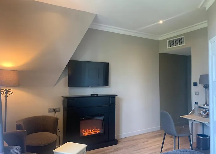 Hotell Augeval De Charme & Deauville