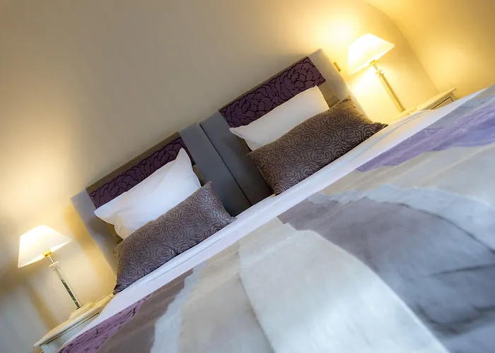 Augeval De Charme & Hotell 3*