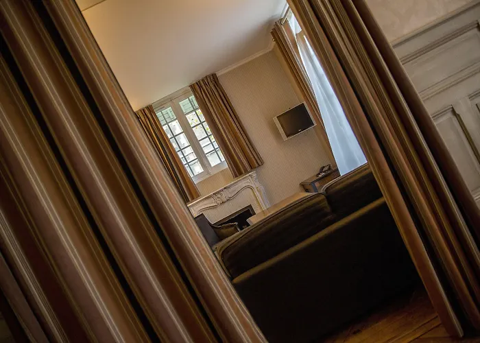 Augeval De Charme & Hotell 3*