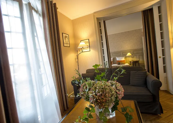 Hotell Augeval De Charme &