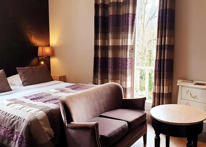 Augeval De Charme & 3*